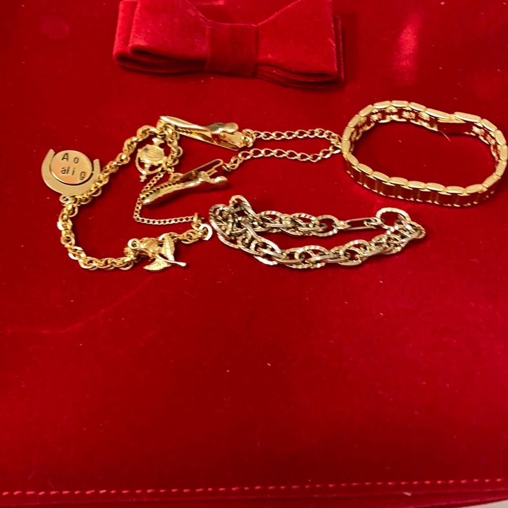 Vintage bracelet set